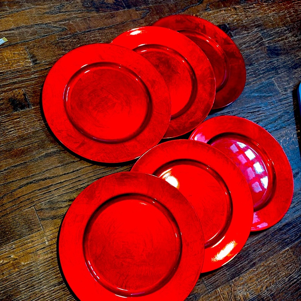 6 beautiful red shiny chargers guc